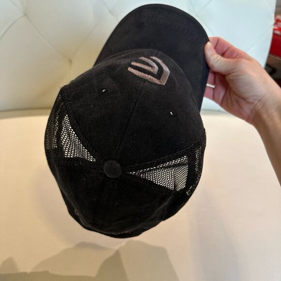 Christophe Claret Men's Luxury Golf Hat - Picture 8 of 8